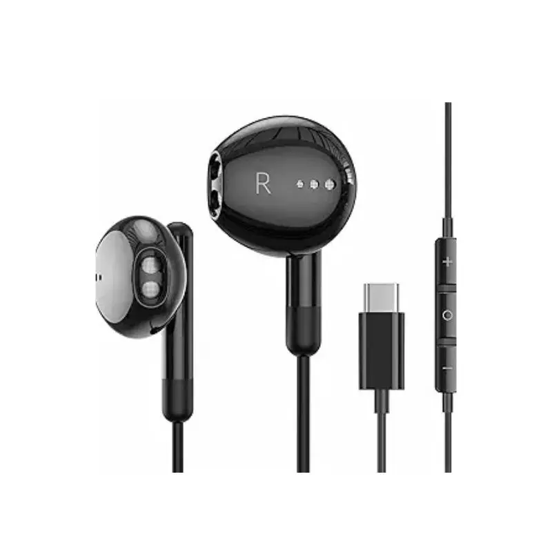 Image des accessoires high-tech – Coques, chargeurs, écouteurs, claviers et manettes pour téléphones, PC et consoles, disponibles chez Apple Store 237 Cameroun